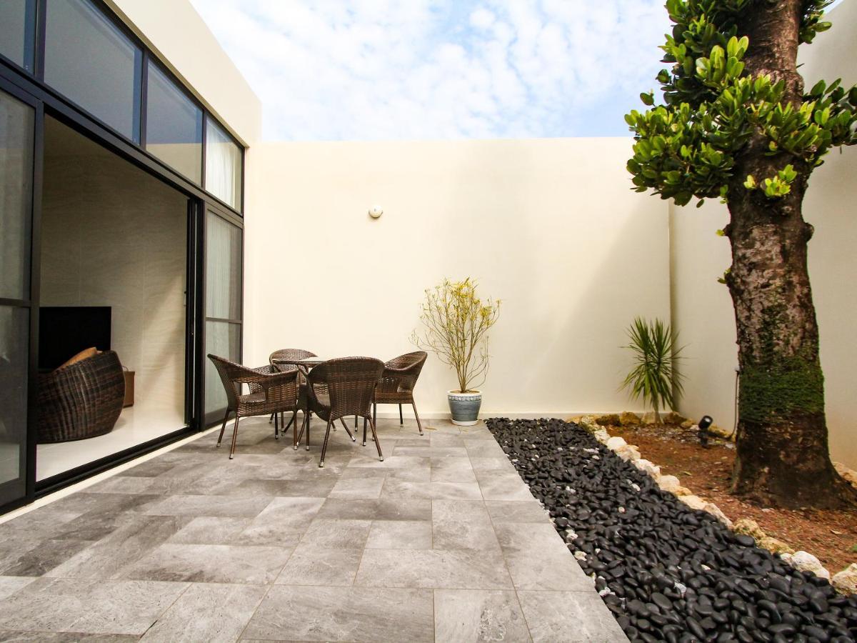 Villa Life Indah Sumuide Nago Exterior foto